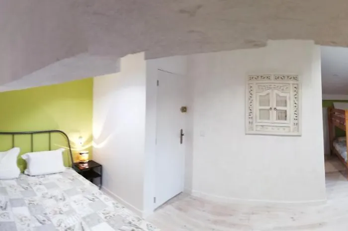 Bed and Breakfast Casinha D'alice Et Serge Cela Velha