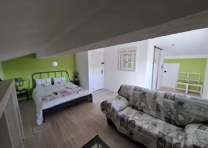 Bed and Breakfast Casinha D'alice Et Serge Cela Velha